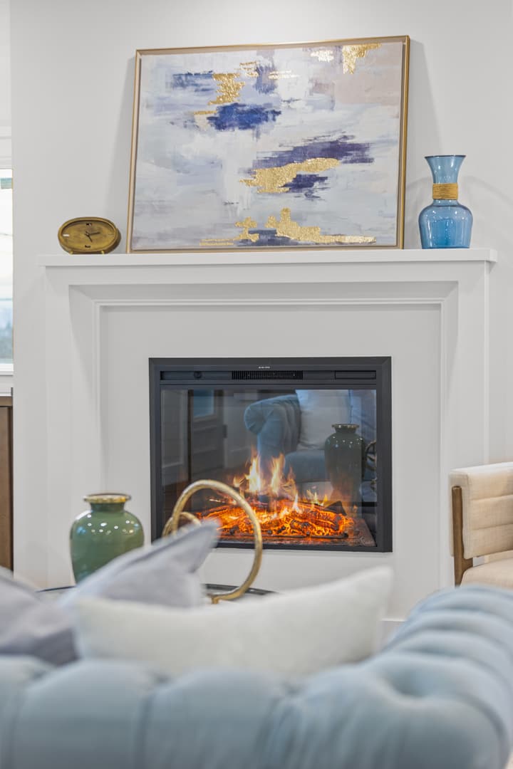 Fireplace with white surround and mantel