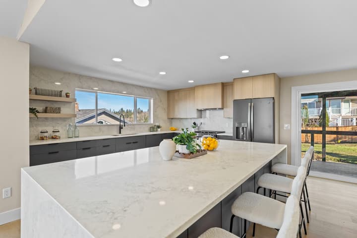 Light oak kitchen with quartz island